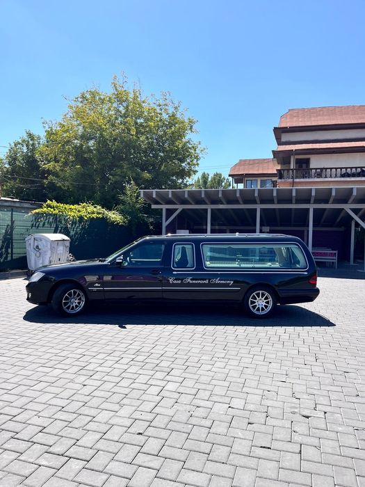 Mercedes Benz funerar