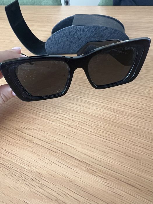 Слънчеви очила Prada