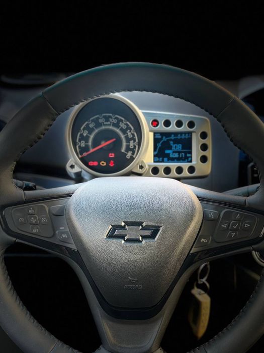 Spark 2016 yil avtomat karobka  60 ming km yurgan