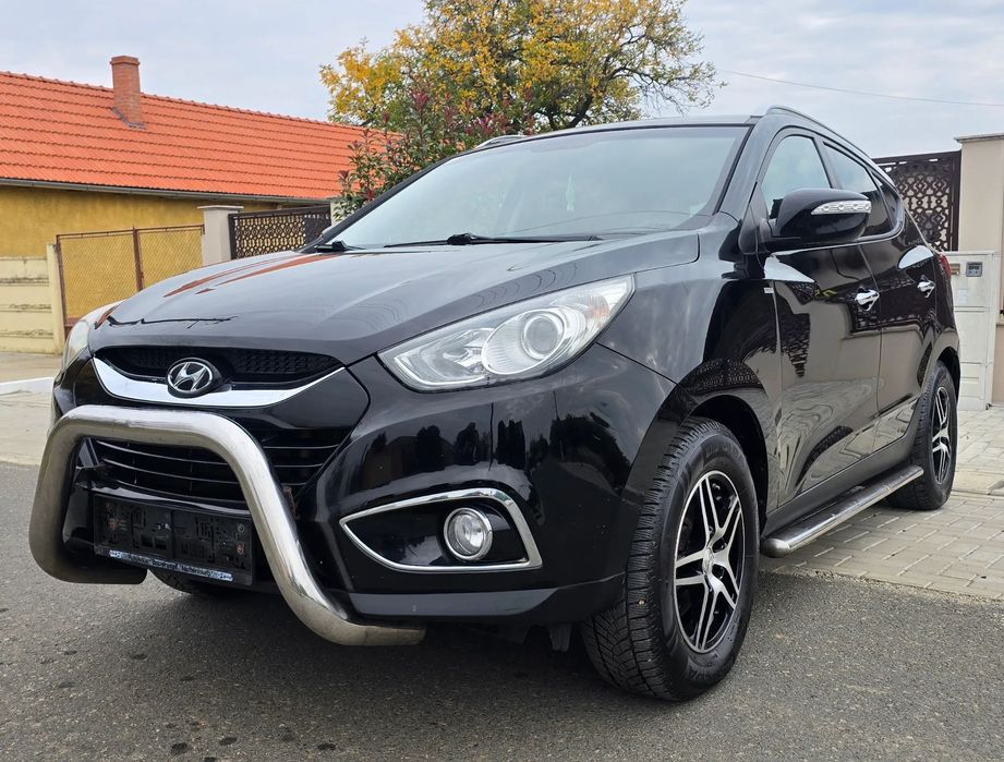 Hyundai ix35 Hyundai IX35 / 2012 / 2.0D 4X4 / Distributie noua / Navi / Senzori
