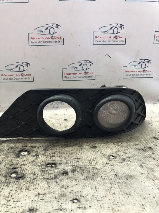 grila proiector stanga mercedes c-class w204 2011