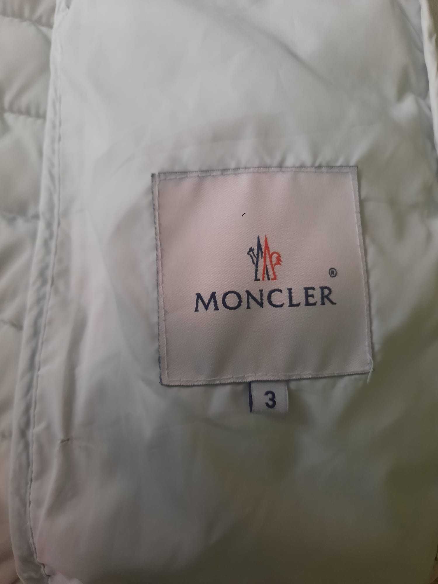 Яке  Moncler  размер 3 ,S