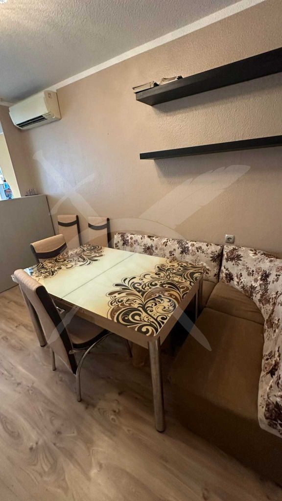 Дава се под наем Двустаен апартамент в Варна, Аспарухово - 40 кв.м за 225 € - Снимка #1