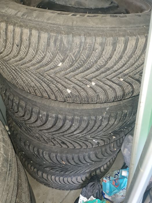 Caucicuri + Jante 215/65 R16