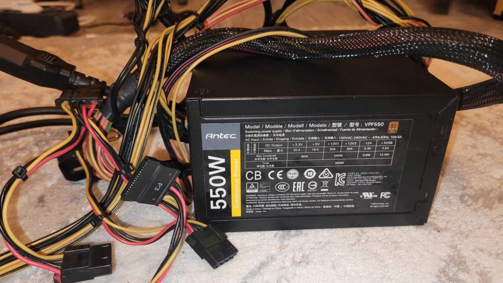 Placă video GTX 1050 Ti + Sursă 550W – 500 lei (pachet complet)