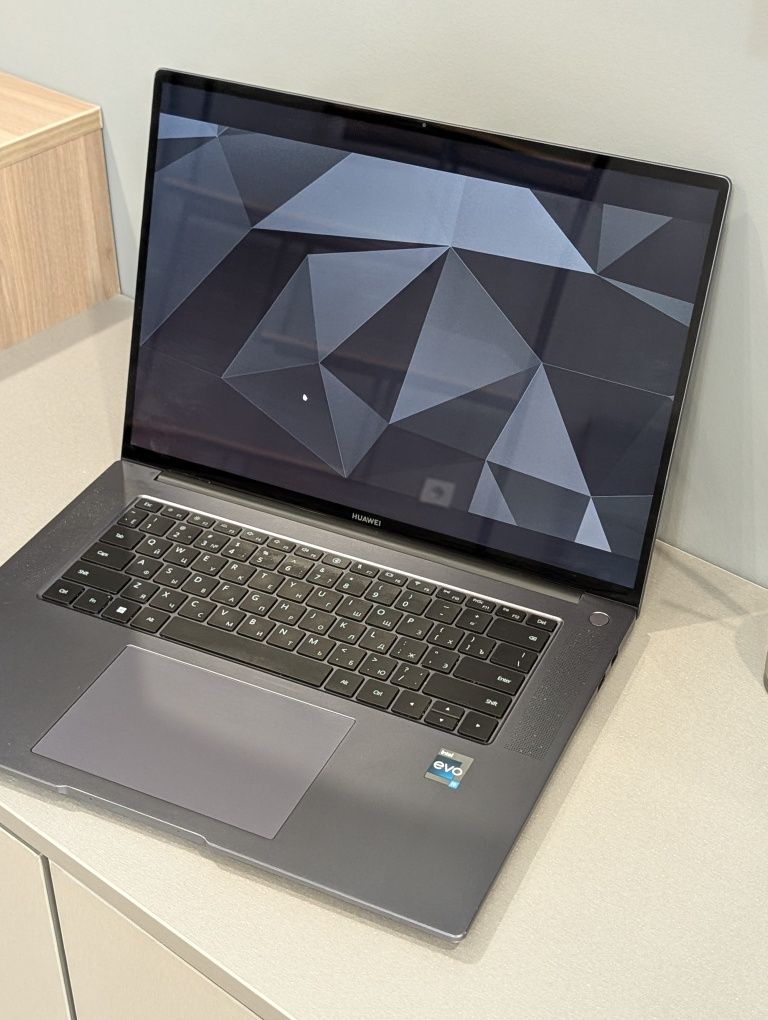 HUAWEI MateBook 16S (2023), i9-13900H, 32 ГБ/1 ТБ, как новый