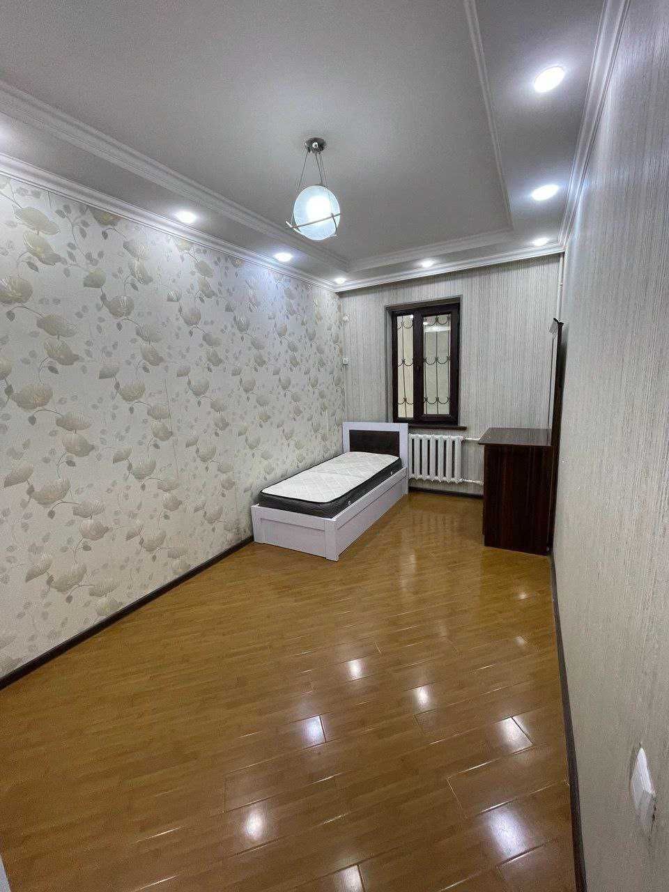 Sebzor 3 xona 1-qavat kvartira shoshilinch sotiladi!Mebel + texnika