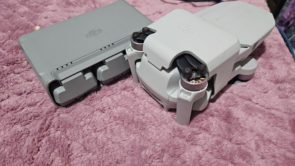 Drona dji mini2 ca noua