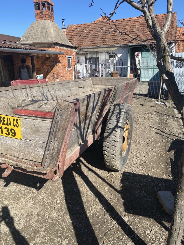 Vand remorca tractor utilaj agricol