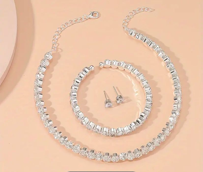 Бижута с циркони