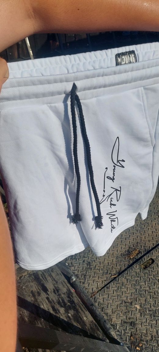 pantaloni prinsi la beach please