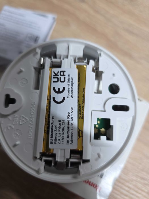 Termostat de ambient fara fir Honeywell T87RF2083