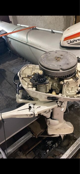 Извънбордов двигател johnson 6hp 2t