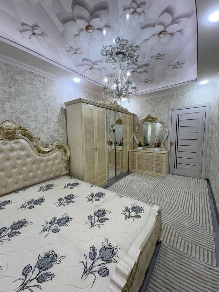Продаётся Квартира Чиланзар 20. 2в3/1/9 Площадь 65м2  Балкон 2х6