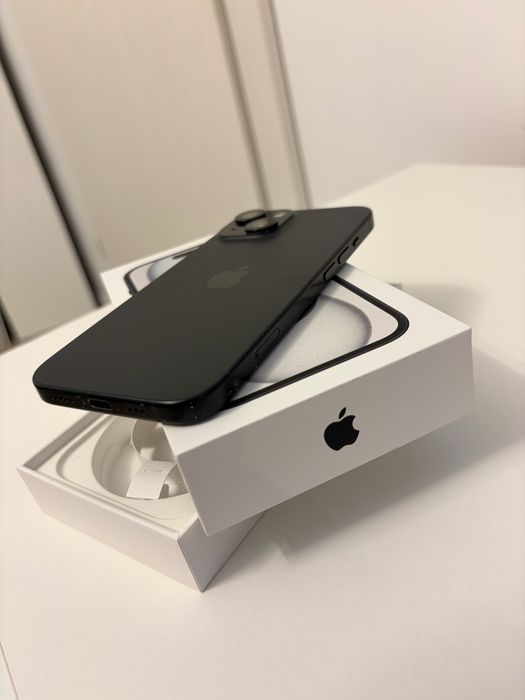 Vand Iphone 15 black 128 gb