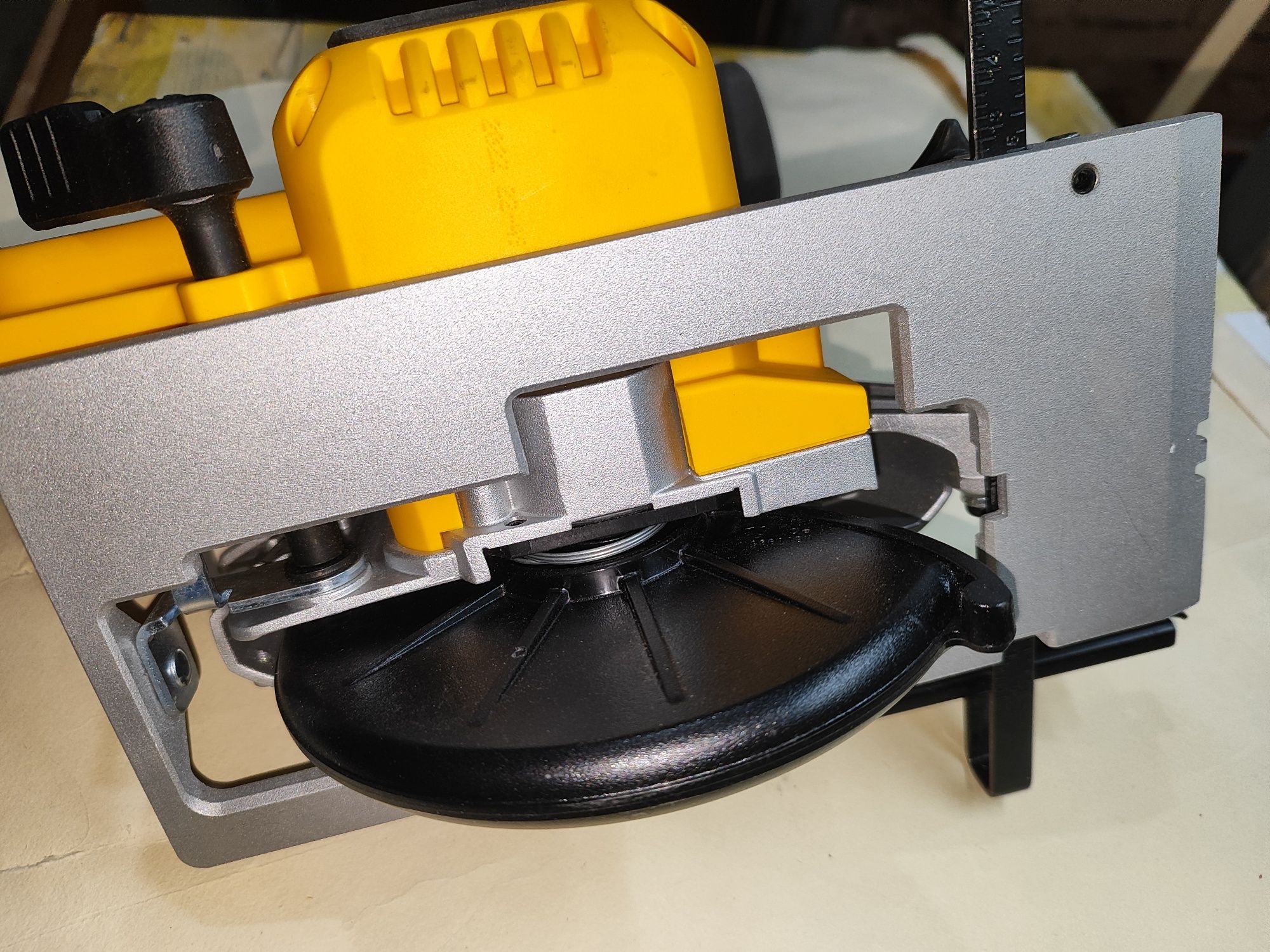 DeWalt DCS 512 циркуляр НОВ