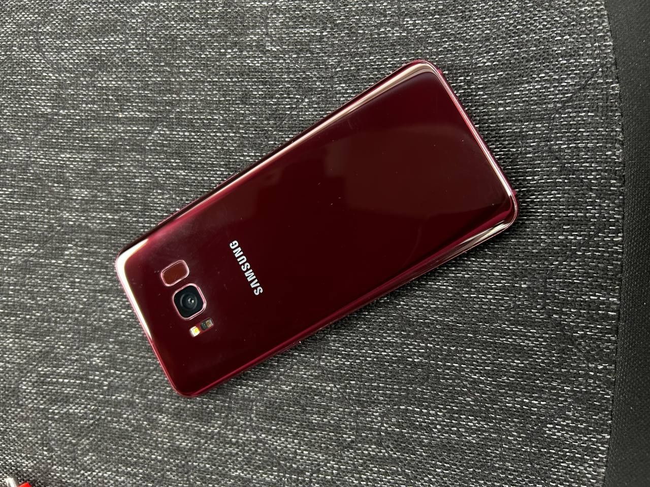 Самсунг S 8 сотилади