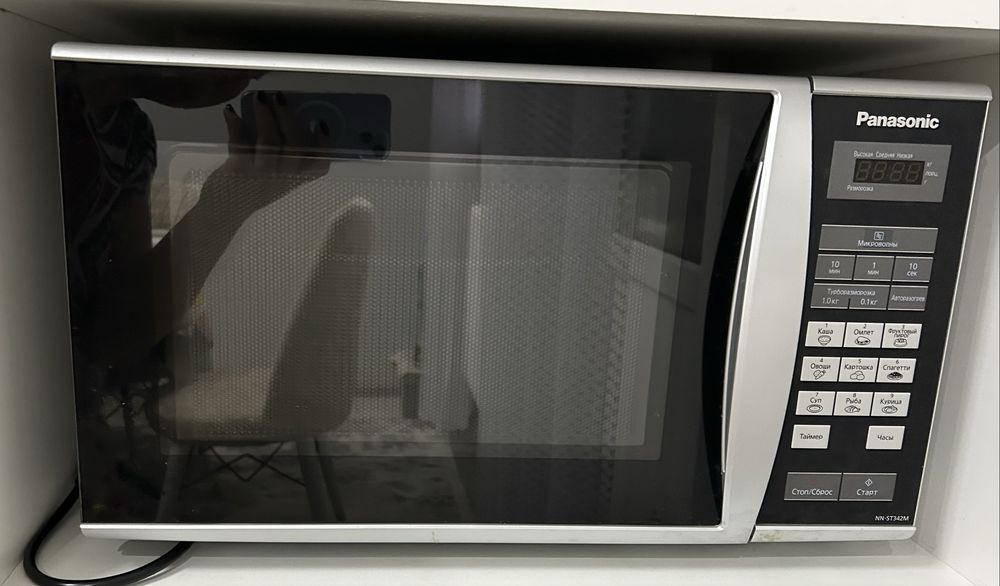 Продам микроволновую печь Panasonic в отличном состоянии