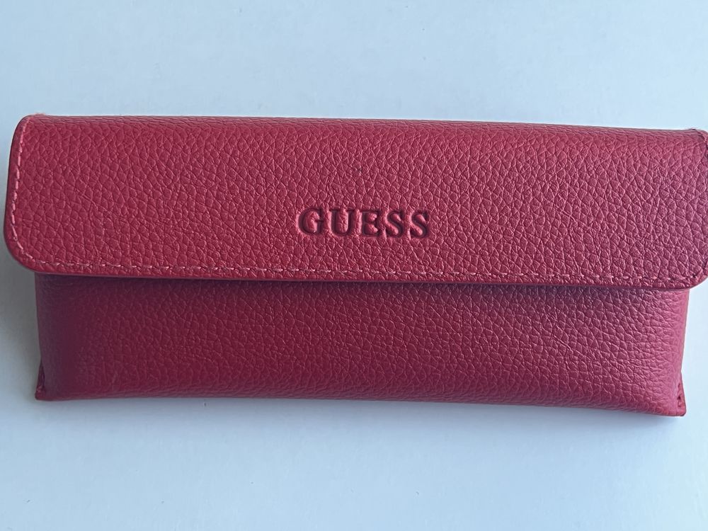 Дамски слънчеви очила GUESS