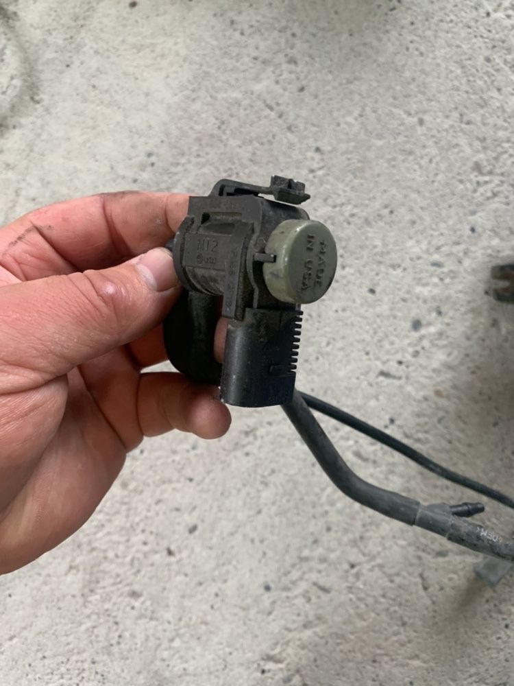 Senzori:Convertor presiune(supapa),supapa vacum turbo pt audi a6 c6 4f