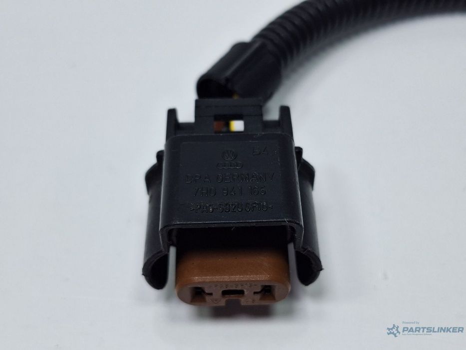 Mufa conector bec proiector HB4 VOLKSWAGEN PASSAT Variant 3C5 2008 1.9 TDI BLS 77KW|105HP 2008