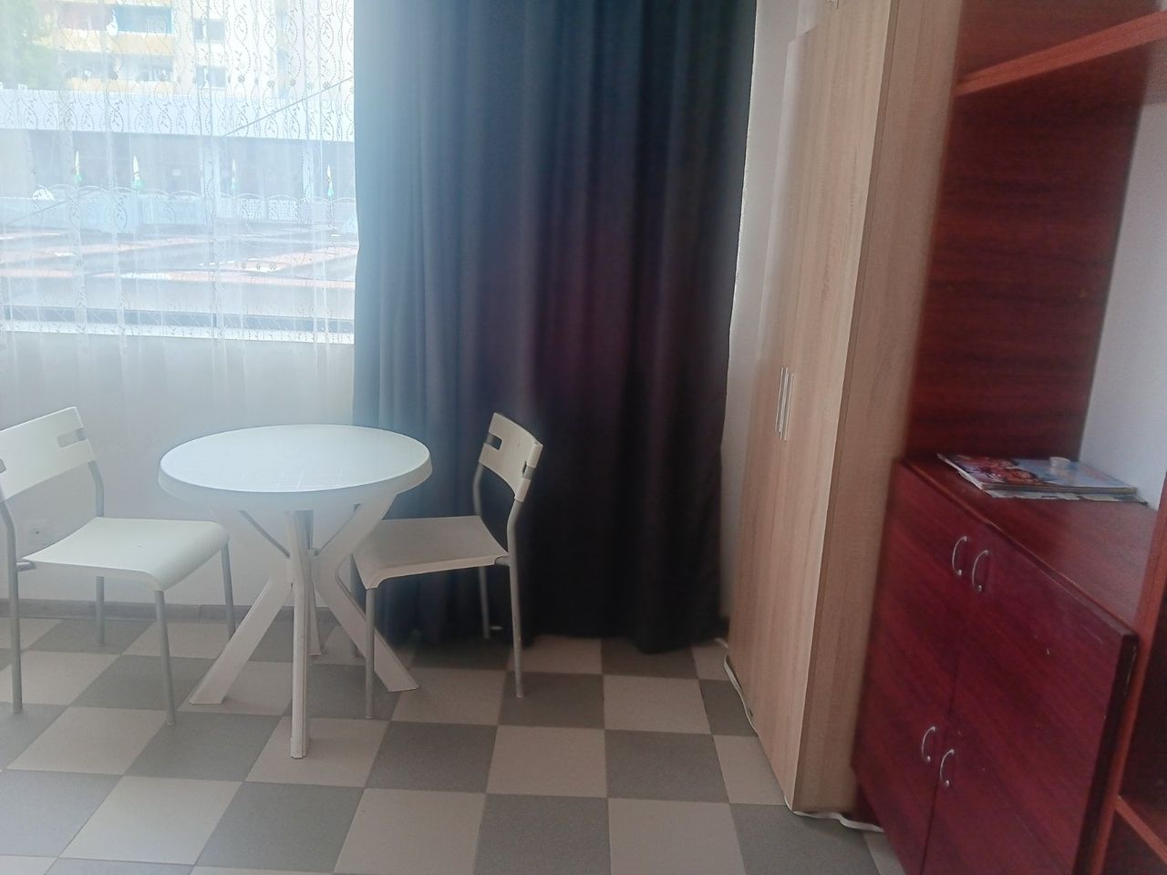 Дава се под наем  в София, Изгрев - 25 кв.м за 229.5 € - Снимка #1