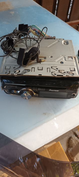 Casetofon pioneer 6400 BT