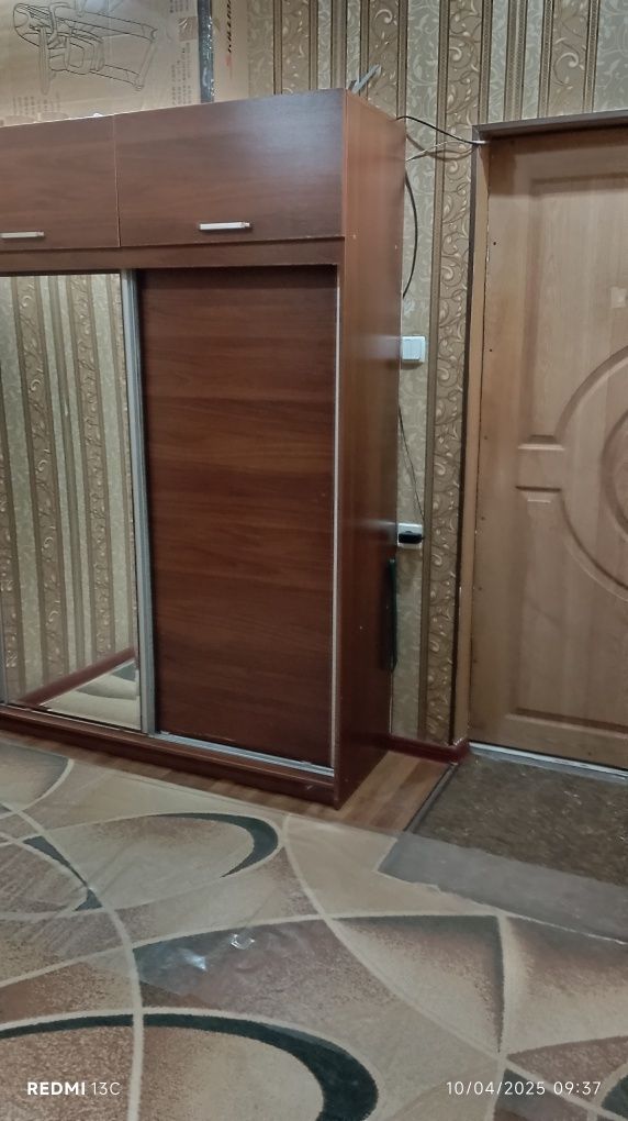 Квартира сотилади 5 хонали Кора Камиш 2/5 даха Сув буйида атрофи озода
