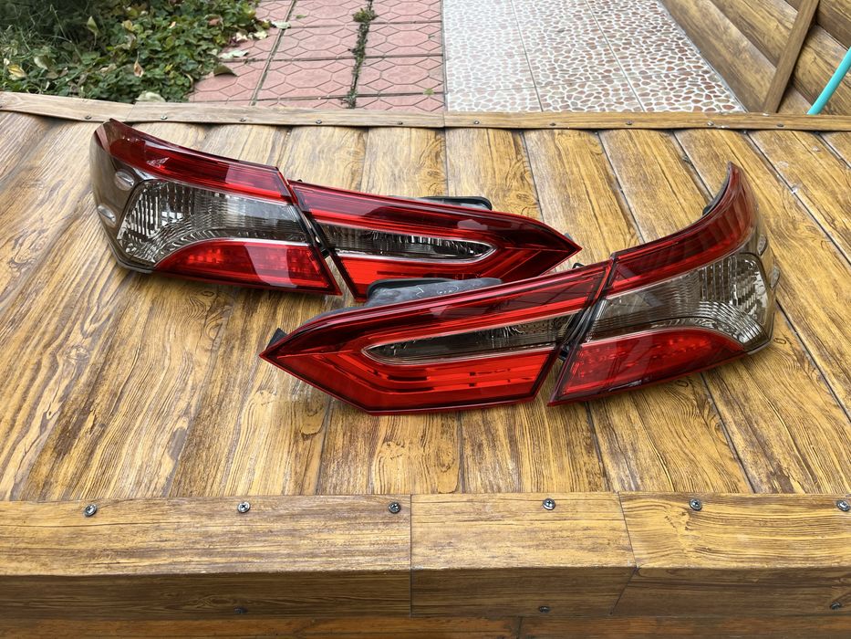 ОРИГИНАЛ Задняя пара фонарей на камри 70 75 состояние нового в пленке