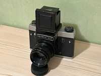 Среднеформатный пленочный фотоаппарат КИЕВ-60