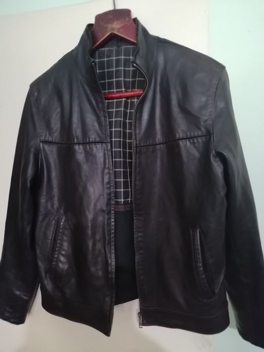 Продам кожаные куртки.