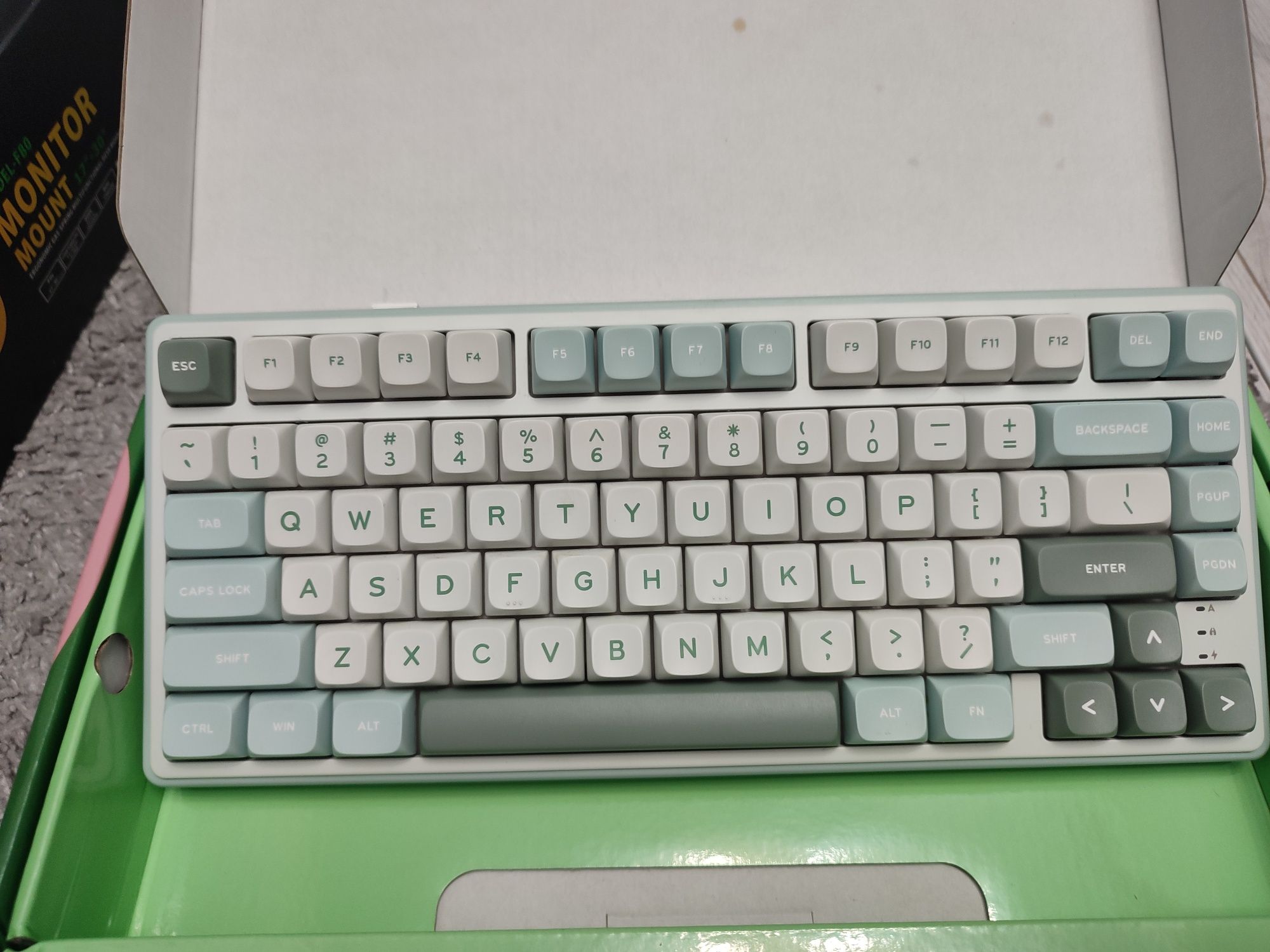 клавиатура игровая Royal Kludge R 75 pro