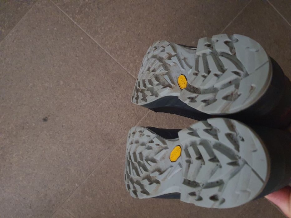 Lowa Goretex marimea 37