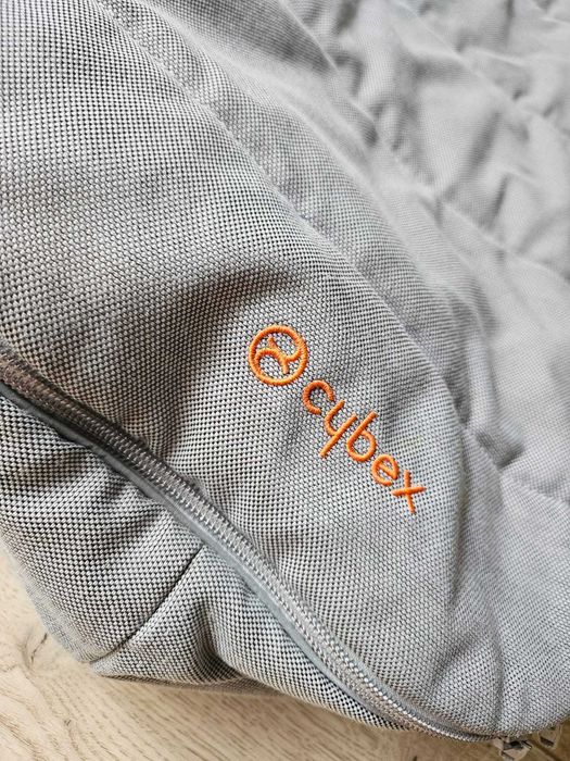Оригинално CYBEX зимно чувалче за количка