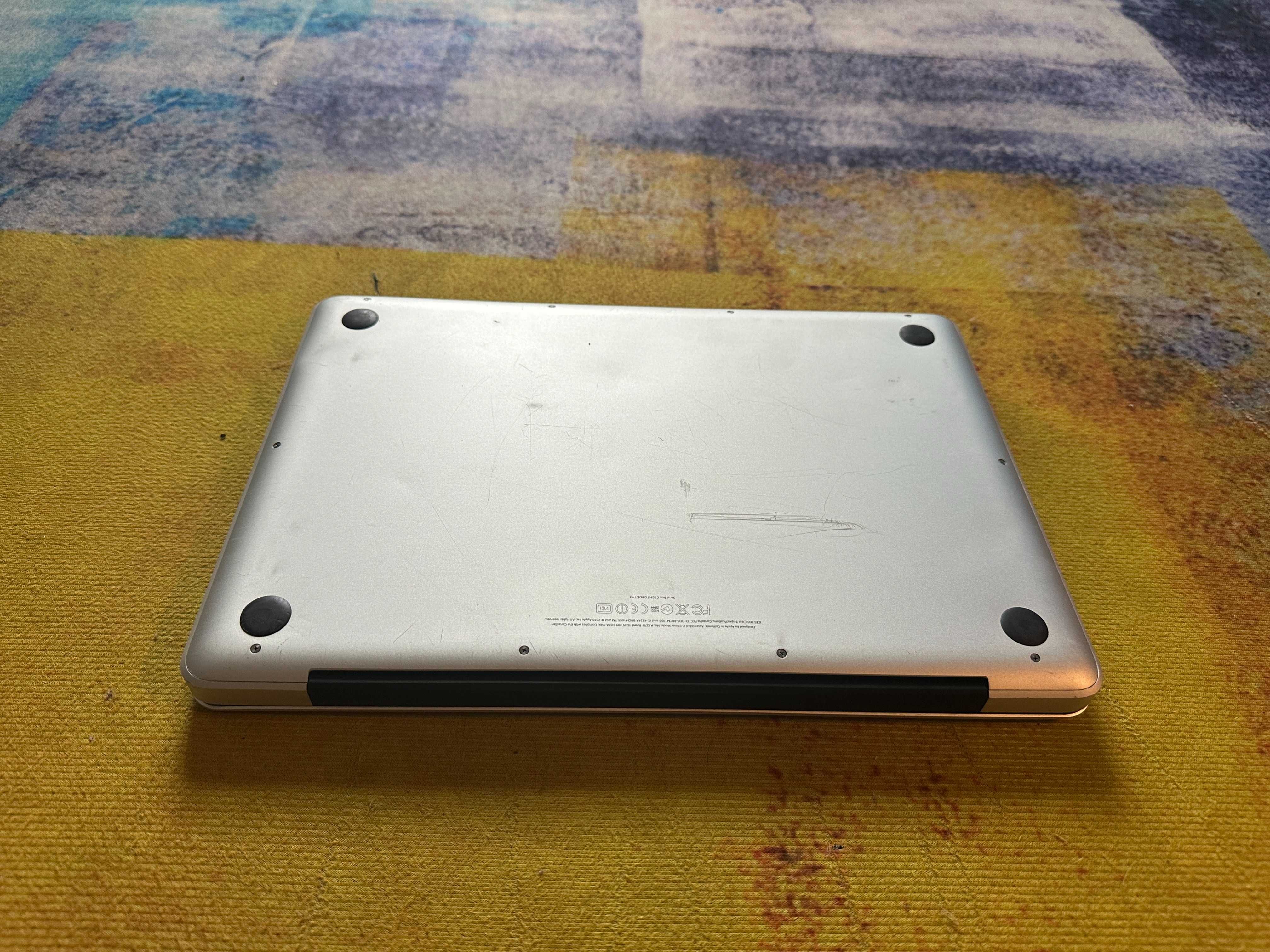 laptop macbook 2012, catalina, i5, 4 gb, baterie 4 cicluri