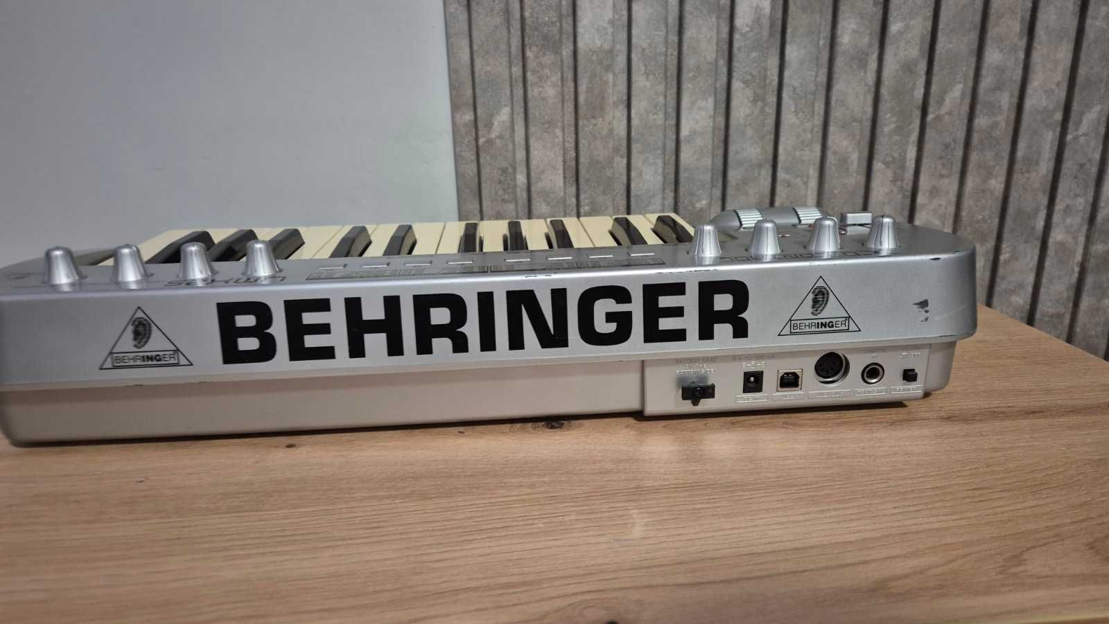 Behringer UMX25 Midi клавиатура