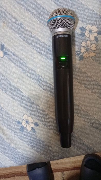 Microfon Shure GLXD4 Microfon Shure Beta 58 A
