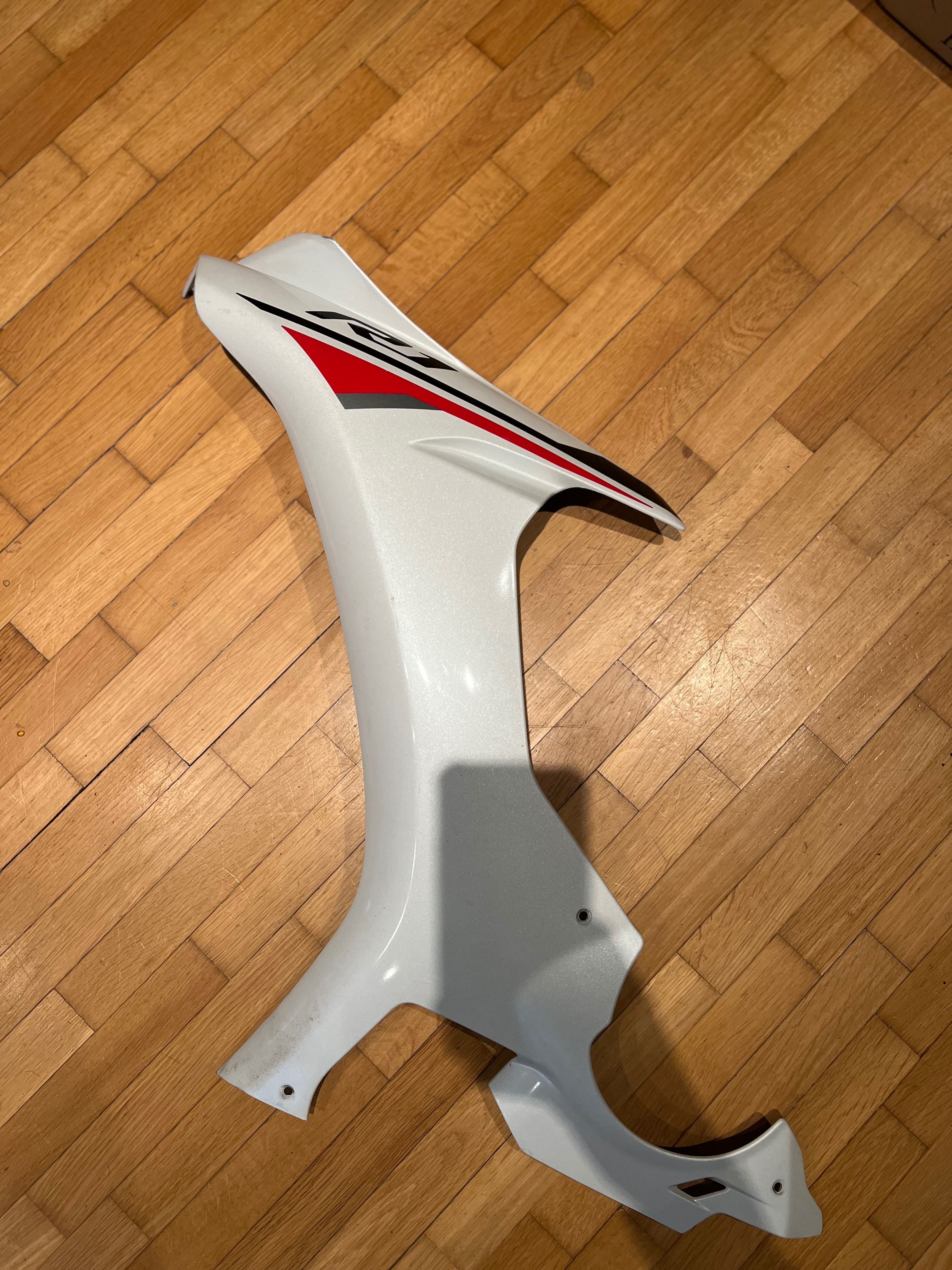 Страници Yamaha R1