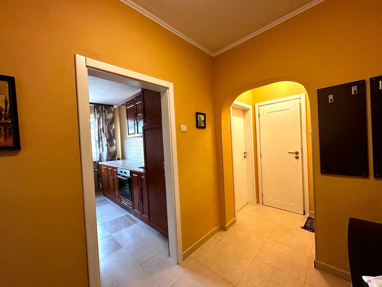 Дава се под наем Двустаен апартамент в София, Център - 75 кв.м за 688.5 € - Снимка #7