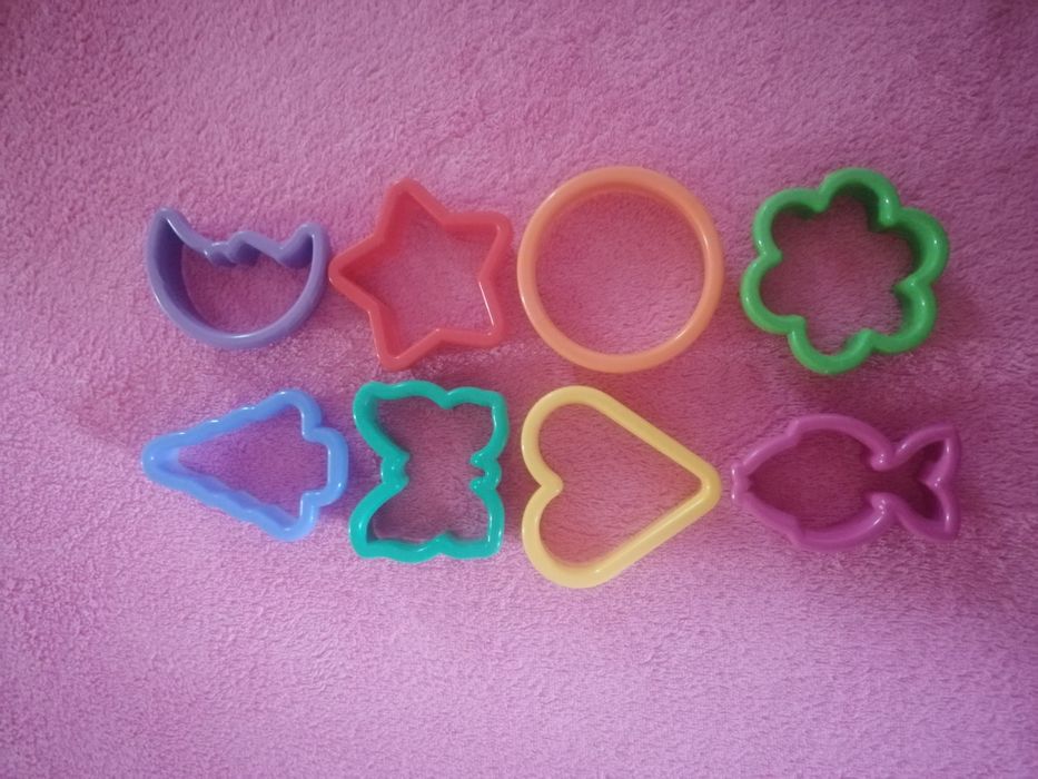 Set 6 forme/ modele/ decupaje aluat, foietaj, marțipan