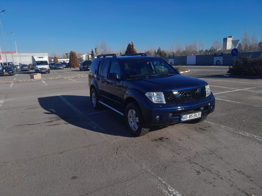 Nissan Pathfinder r51
