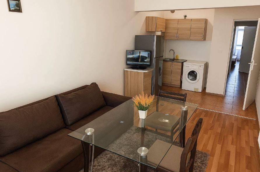 Тристаен апартамент в района на Левски!