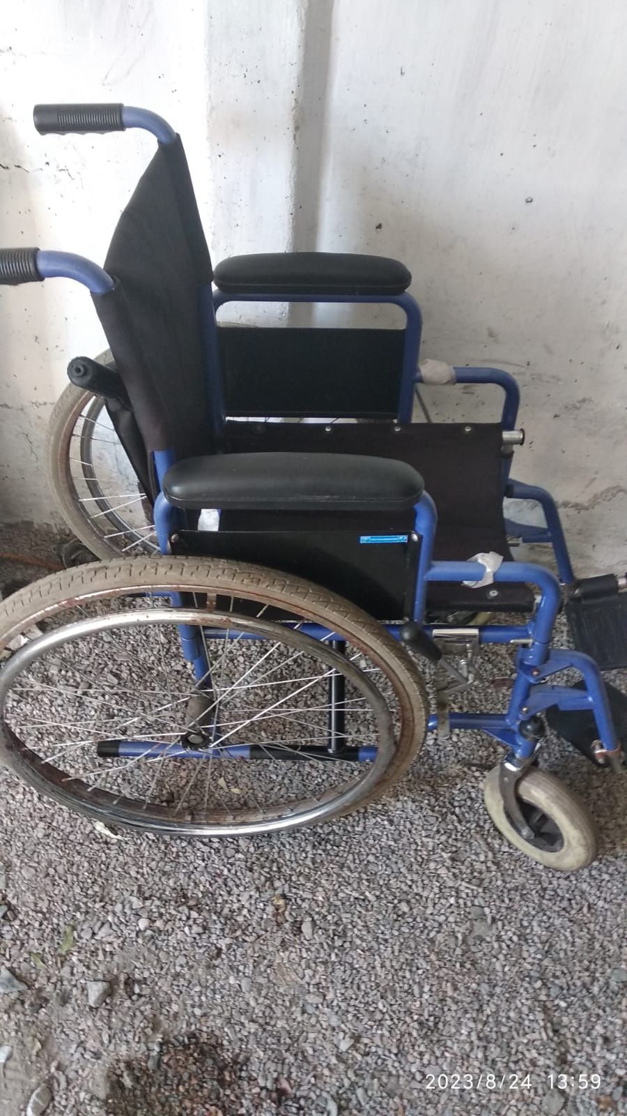 Продам инвалидную коляску Детскую