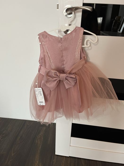 Официална рокля 86 размер