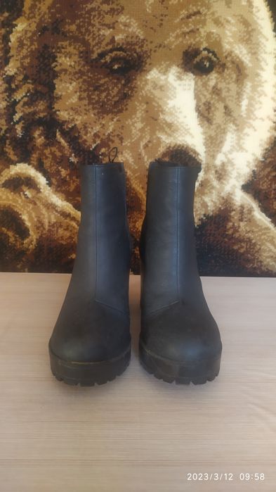 Продам ботинки весенне-осенние