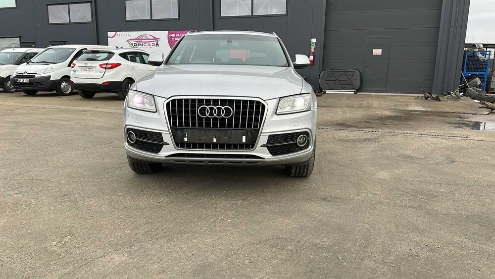 Dezmembram Audi Q5 QUATTRO 4X4  , an 2012 , 2.0 TDI Motor CGLC, Manual