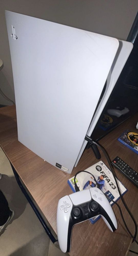 ps5 aproape nou la vanzare cantitate buna