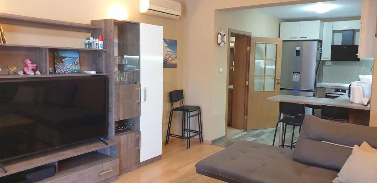 Продава се Тристаен апартамент в Търговище, Център - 107 кв.м за 1496 €/кв.м - Снимка #4