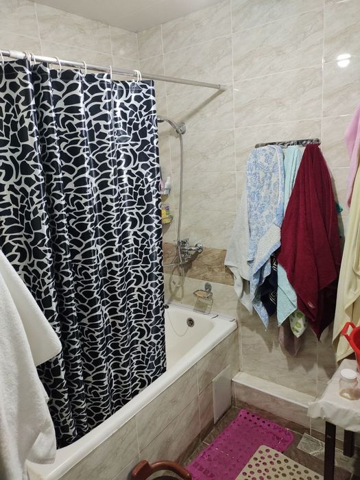 Uy sotiladi 3 xona 92m²