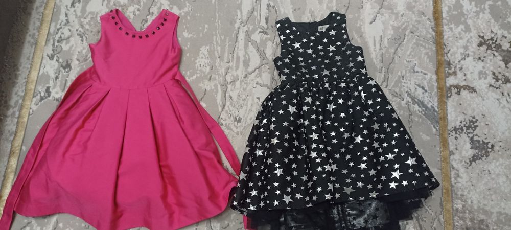 Фирменный платья  на девочек